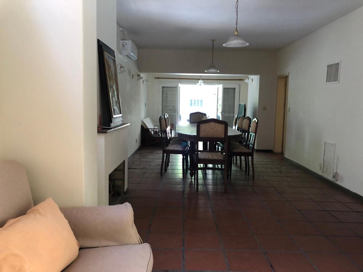 הוילה מנדוזה Veinticinco Casa De Huespedes מראה חיצוני תמונה