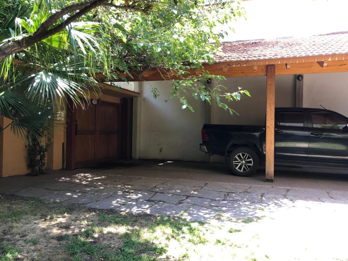 הוילה מנדוזה Veinticinco Casa De Huespedes מראה חיצוני תמונה