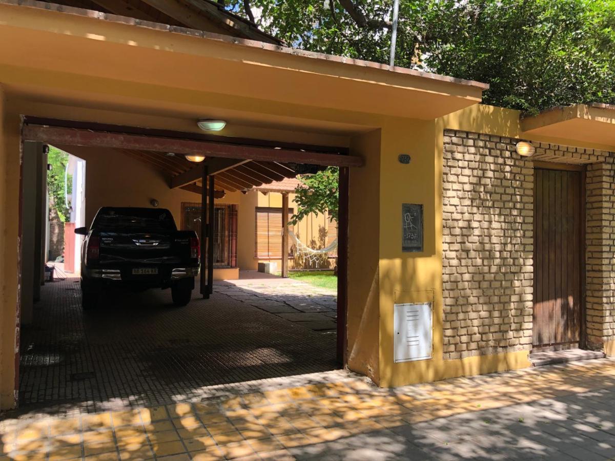 הוילה מנדוזה Veinticinco Casa De Huespedes מראה חיצוני תמונה