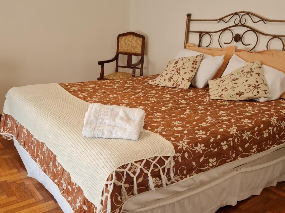 הוילה מנדוזה Veinticinco Casa De Huespedes מראה חיצוני תמונה